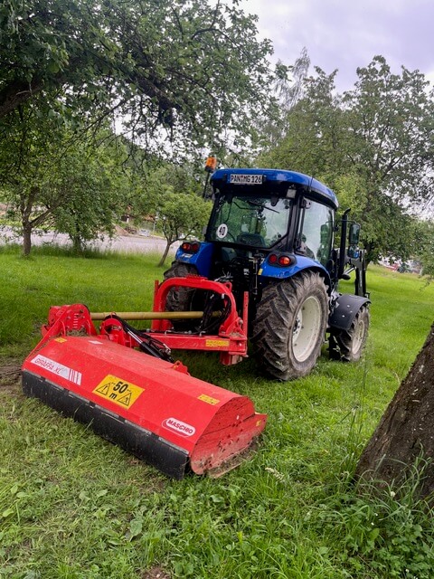 Kommunaltechnik bei Automobile Gruber in Tann Bild: Kommunaltechnik bei Automobile Gruber in Tann